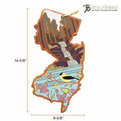 This New Jersey-shaped cutting board, part of the Totally Bamboo collection, is adorned with Summer Stokes' artwork featuring a waterfall, trees, a bird, and floral patterns. Measuring 16-5/8" tall and 8-5/8" wide, it proudly displays the Totally Bamboo logo in the corner. It’s an ideal choice for enthusiasts of state-shaped cutting boards.