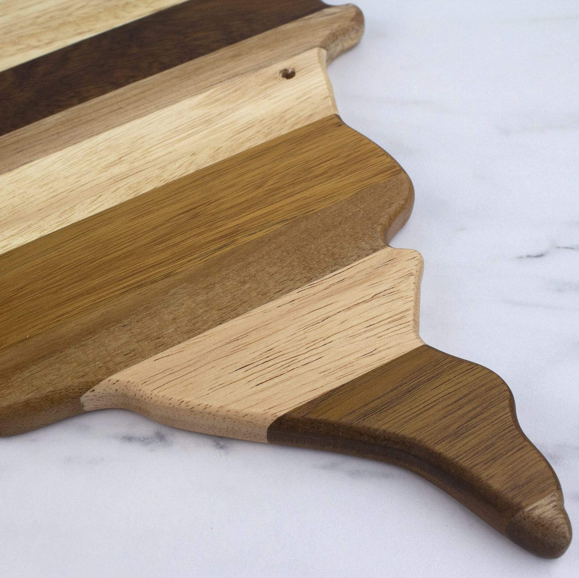 https://totallybamboo.com/cdn/shop/products/rock-branchr-shiplap-series-minnesota-state-shaped-wood-serving-and-cutting-board-totally-bamboo-628032.jpg?v=1627730022